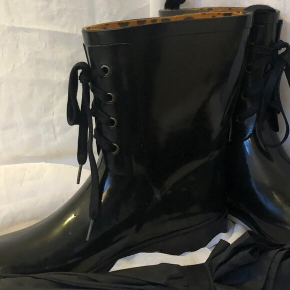 Women Black Mid-Calf Rubber Boots - Wellies - Picture 16 of 16
